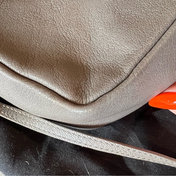 Saint Laurent Lou Crossbody Camera Bag Grey - Picture 4 of 15